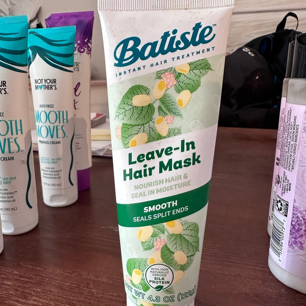 Batiste leave in hair mask, nourish hair and moisture, smooth seals split ends
